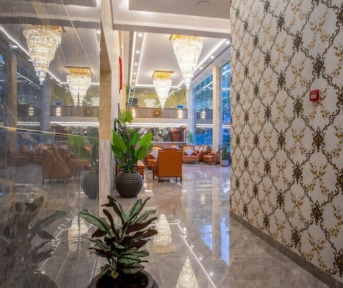 هتل The Avenue Grand