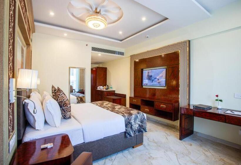 هتل The Avenue Grand