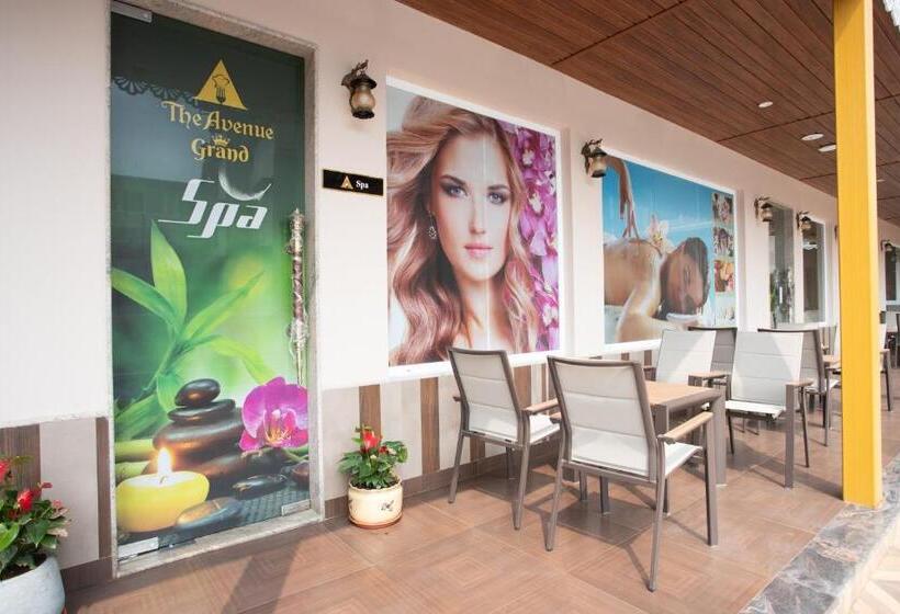هتل The Avenue Grand