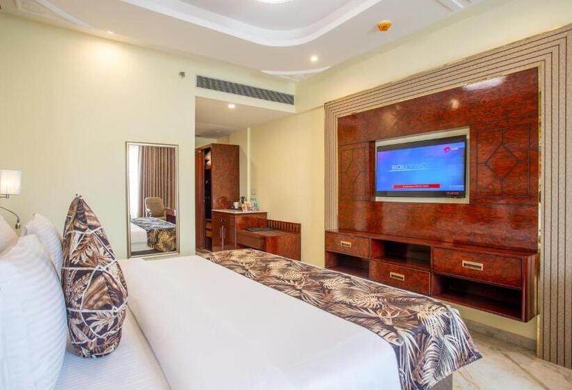 هتل The Avenue Grand