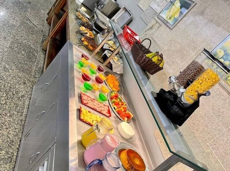 Economy 888   By Up Hotel   Próximo A Praça Da Estação E Rodoviária