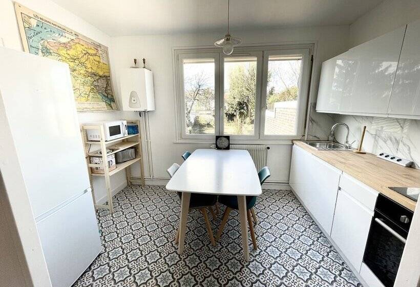 펜션 Belle Maison Avec Grand Jardin Et Garage