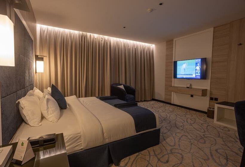Skyline Hotel & Suites