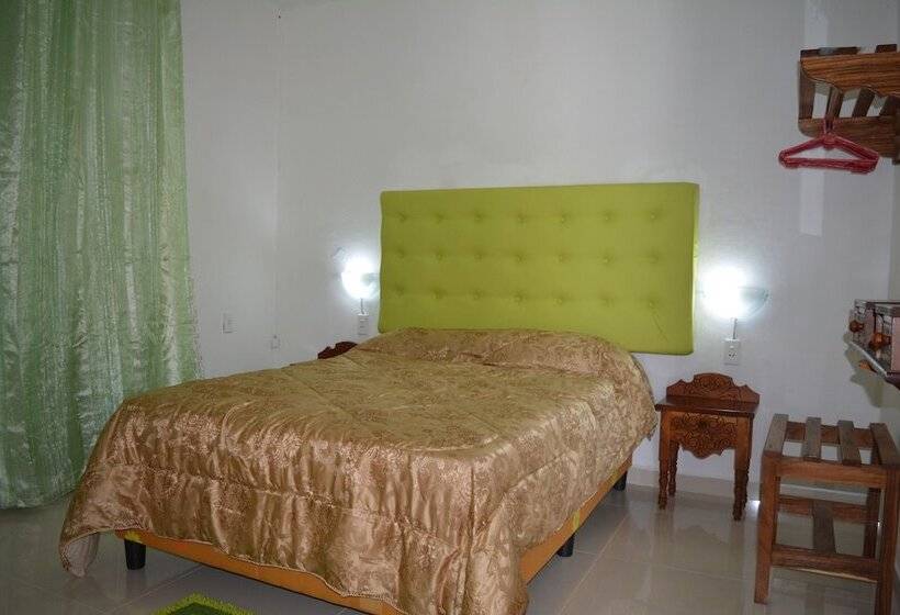 تختخواب و صبحانه Hostal Guerrillera