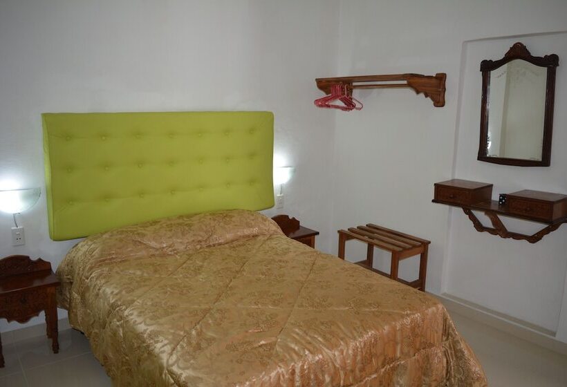 تختخواب و صبحانه Hostal Guerrillera