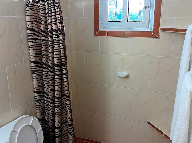 Hostal Acuarama
