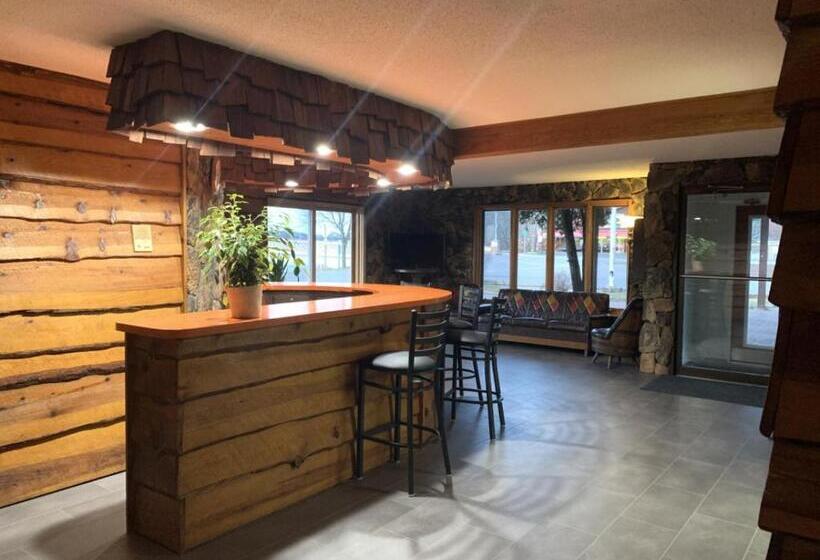 膳宿费 Bridge Inn Tomahawk   Suite 201, Kitchen, Hot Tub, Fireplace, Balcony, River View