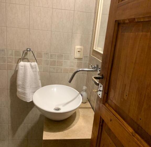 بنسيون Lao Hostel