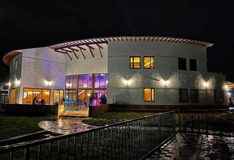 تختخواب و صبحانه Boutique La Alhambra