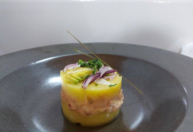 تختخواب و صبحانه Boutique La Alhambra