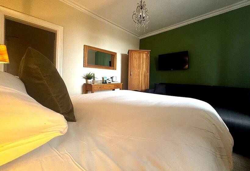 تختخواب و صبحانه Station Lounge & Rooms