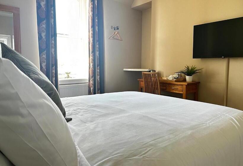 تختخواب و صبحانه Station Lounge & Rooms