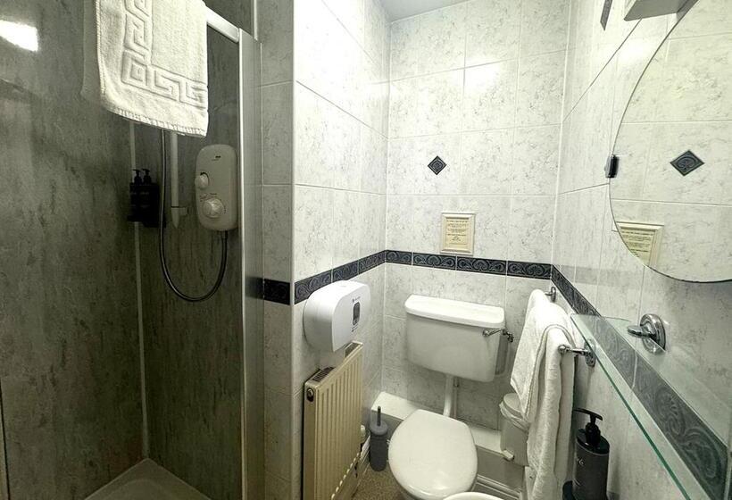 تختخواب و صبحانه Station Lounge & Rooms