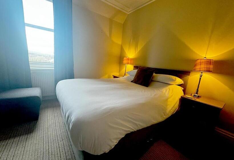 تختخواب و صبحانه Station Lounge & Rooms