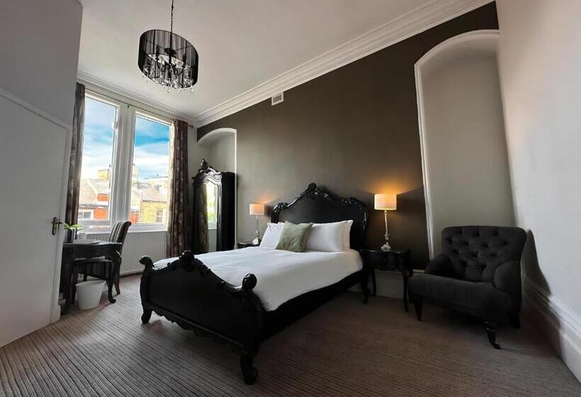 تختخواب و صبحانه Station Lounge & Rooms