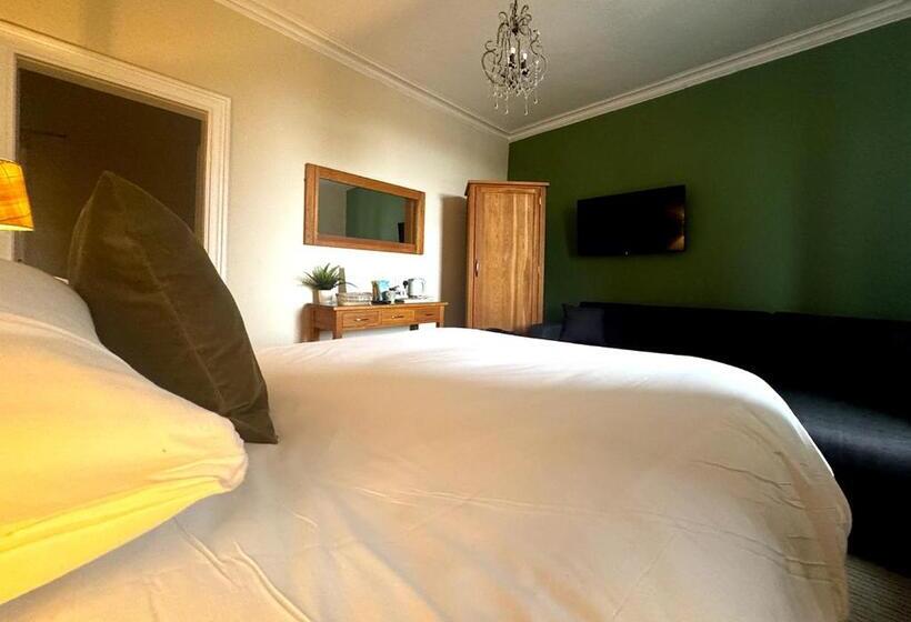 تختخواب و صبحانه Station Lounge & Rooms
