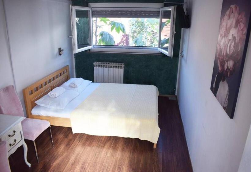 Favela Hostel