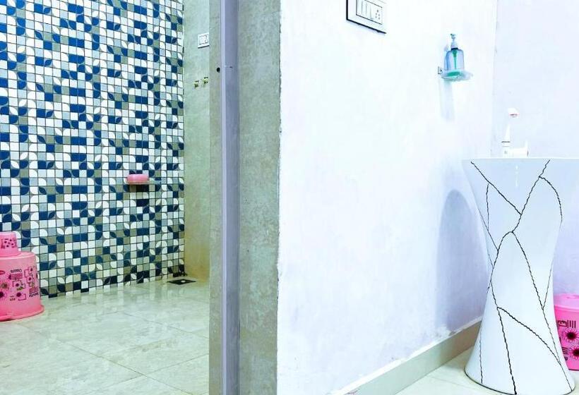 Отель Aamrakunj Gir Resort