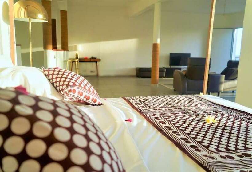هتل Al Camar Lodge