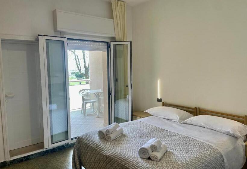 هتل Altamarea Cesenatico