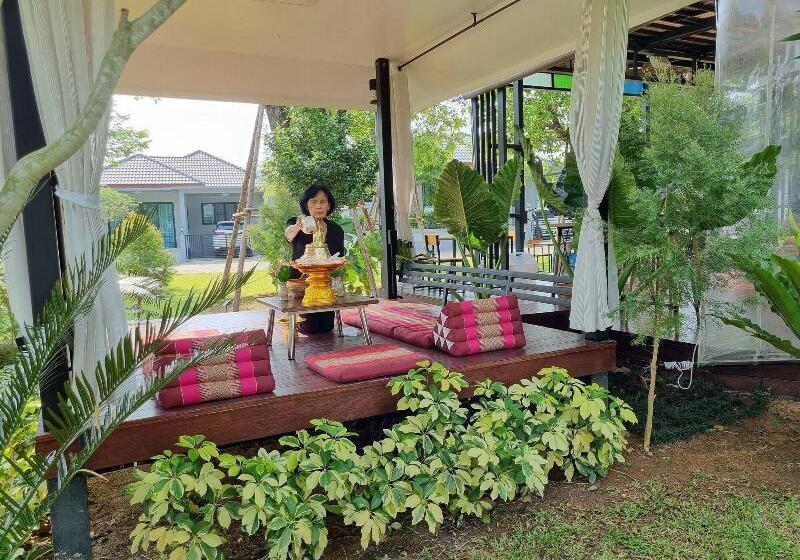 فندق Baan Nern Khao Resort Pattaya