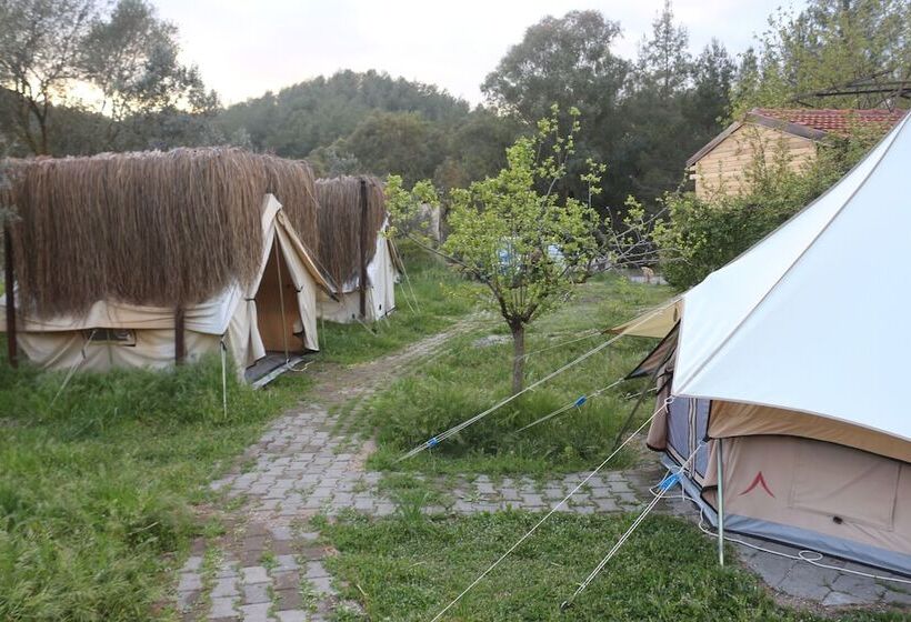 هتل Fark Edenler Camping&caravan&bungalows