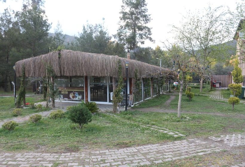 هتل Fark Edenler Camping&caravan&bungalows