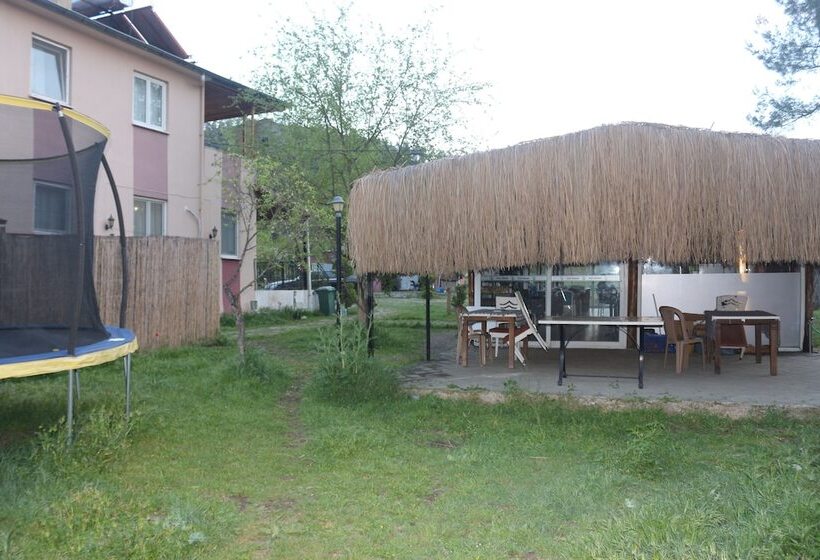 هتل Fark Edenler Camping&caravan&bungalows