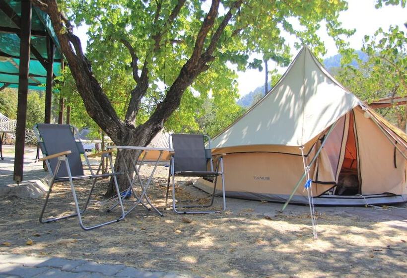 هتل Fark Edenler Camping&caravan&bungalows