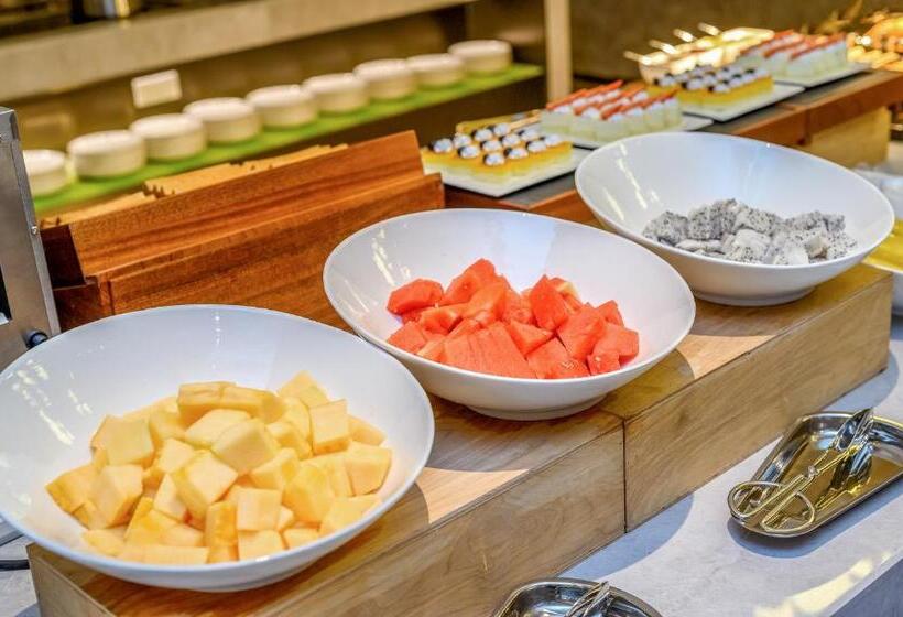 هتل Hampton By Hilton Dongguan Central Plaza