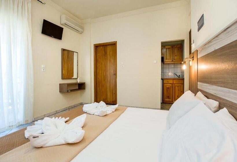 هتل Ianos Apartments