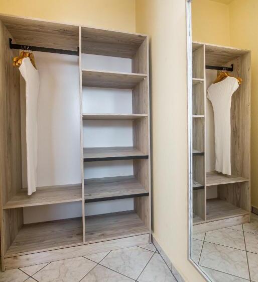 هتل Ianos Apartments