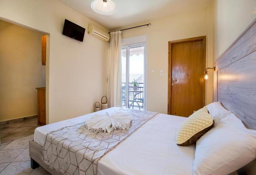 هتل Ianos Apartments