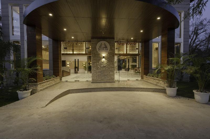 هتل Merak Resort Corbett