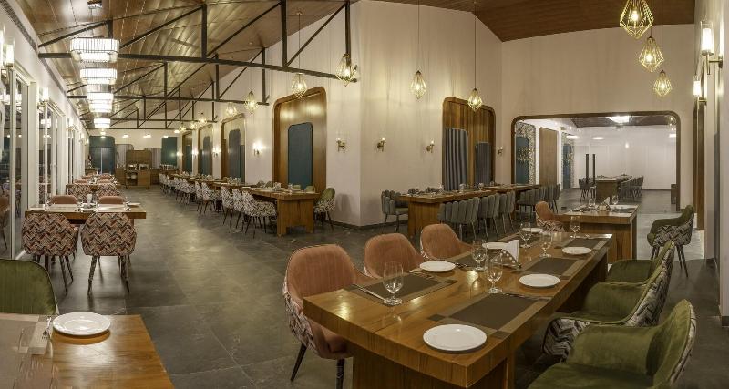 هتل Merak Resort Corbett