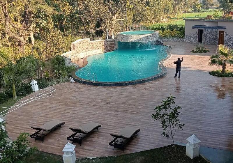 هتل Merak Resort Corbett