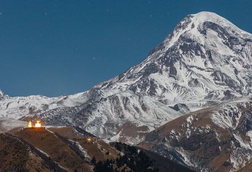 هتل Mountain House Kazbegi