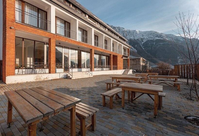 هتل Mountain House Kazbegi