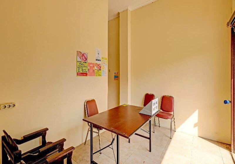 هتل Oyo 91522 Candi Gebang Guesthouse