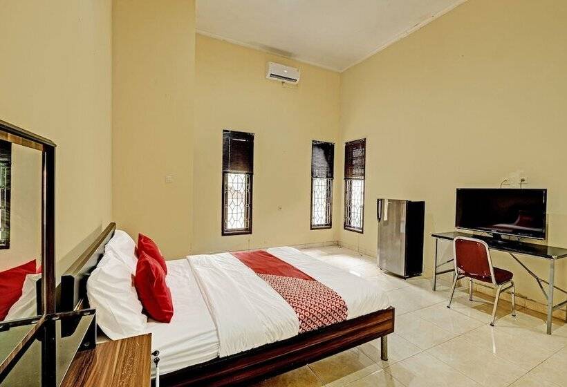 هتل Oyo 91522 Candi Gebang Guesthouse