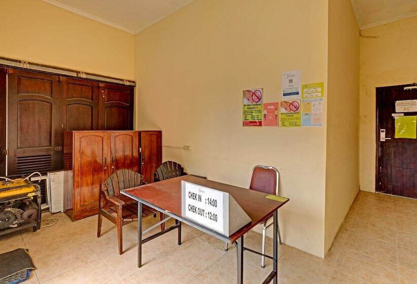 هتل Oyo 91522 Candi Gebang Guesthouse