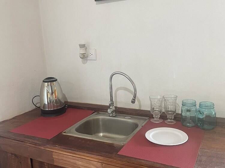 酒店 Poas Volcano Rooms