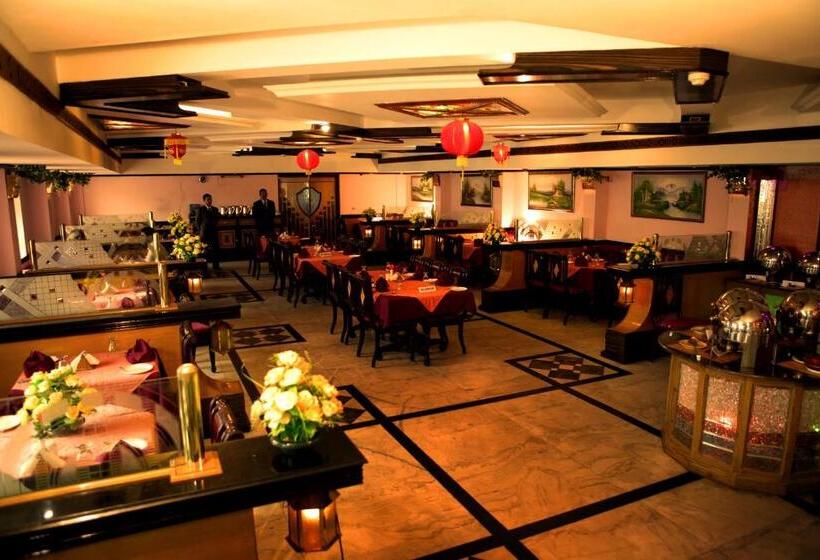 ホテル The Surya, Cochin