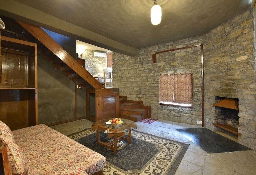 فندق Tiaraa Monolith Lake Resort