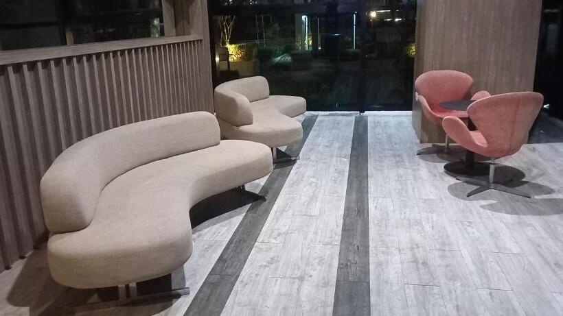 فندق Yemala Suites At Skyloft   Johor