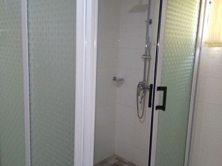 펜션 Krobia Executive Lodge