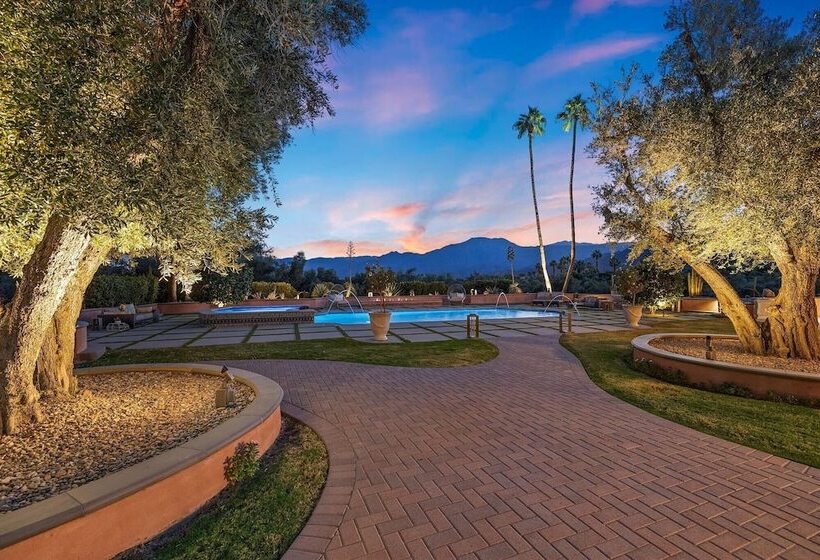 Eccentric Estate By Avantstay Empire Polo Views