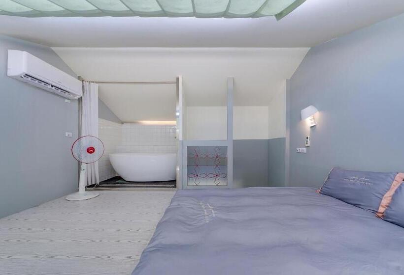 Happiness Ocean View B&b