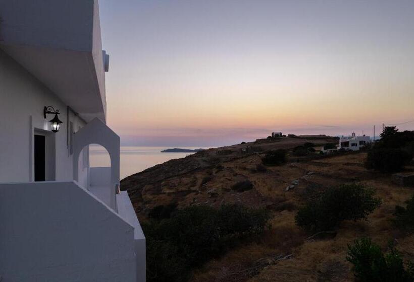 فندق Andros Seaview