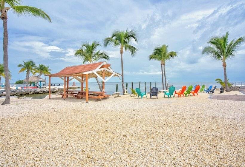 هتل Aqua Lodges At 47th Street